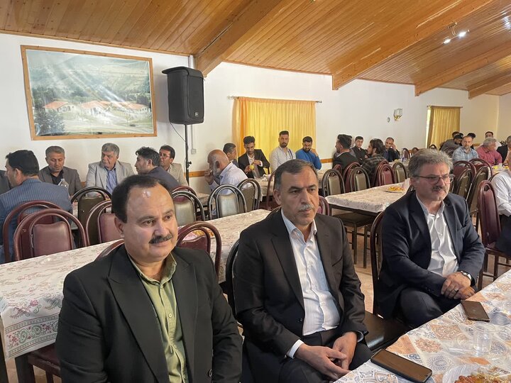 تصاویر / تقدیر از معلمان نمونه بخش کجور با حضور امام جمعه شهرستان نوشهر