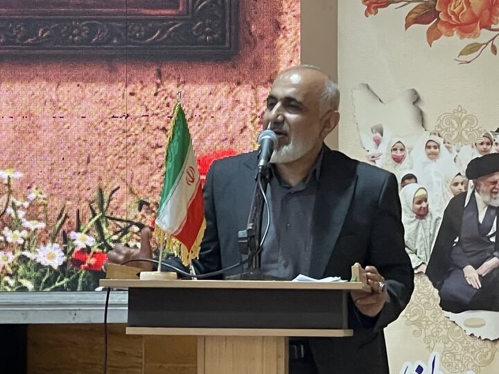 تصاویر / تقدیر از معلمان نمونه بخش کجور با حضور امام جمعه شهرستان نوشهر