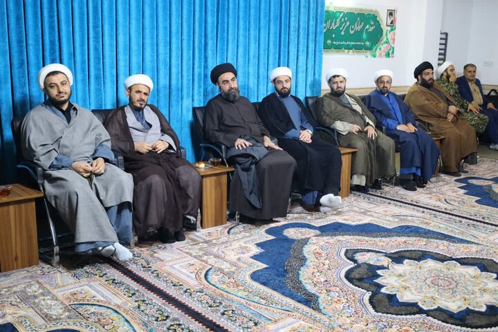 تصاویر / جلسه جامعه روحانیت سرخ رود با حضور نماینده ولی فقیه در استان مازندران