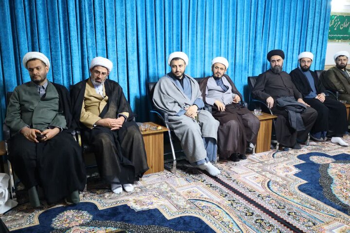 تصاویر / جلسه جامعه روحانیت سرخ رود با حضور نماینده ولی فقیه در استان مازندران