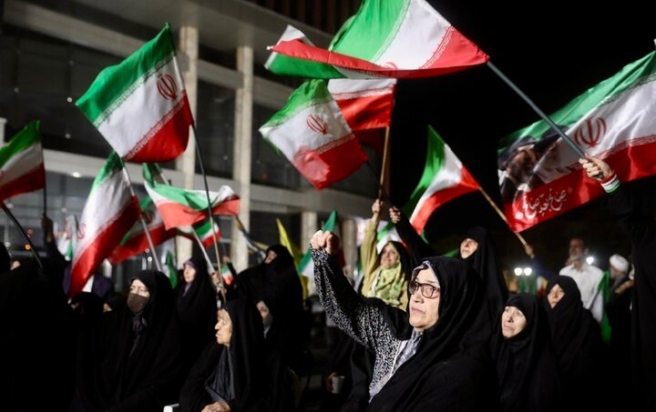 تصاویر/ اجتماع حمایت از وطن در منطقه ۱۲