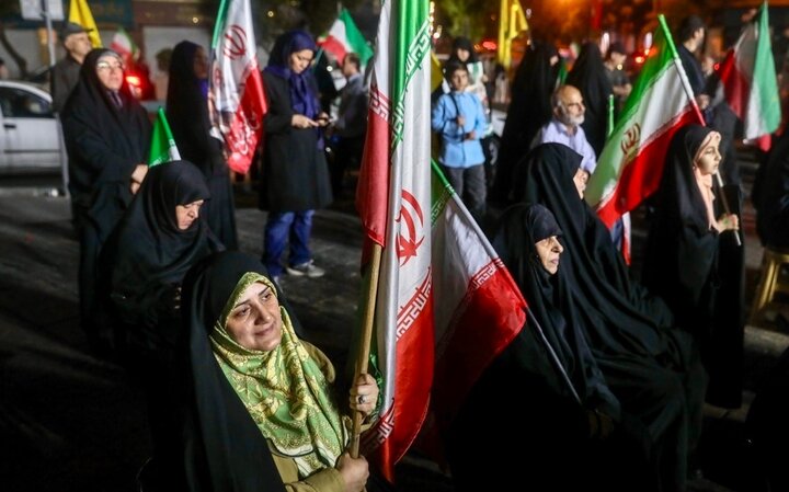 تصاویر/ اجتماع حمایت از وطن در منطقه ۱۲