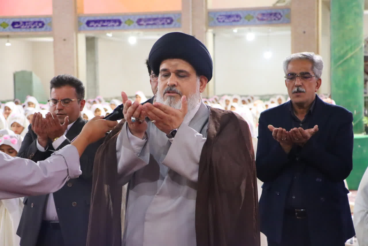 مراسم جشن تکلیف هفتصد دانش آموز دختر بافقی برگزار شد+ تصاویر