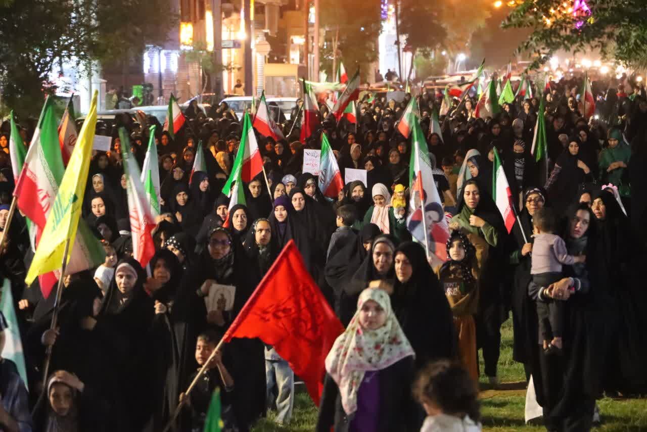 تصاویر/ هفتاد و یکمین شب از شب‌های حماسه انتقام خون رهبر شهید انقلاب در شهرستان بافق