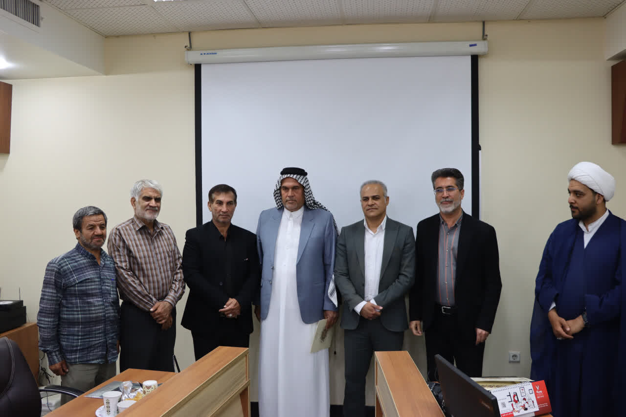 نماینده حضرت آیت الله العظمی سیستانی در نشست رسمی شورای اسلامی شهر کاشان شرکت کرد+تصاویر