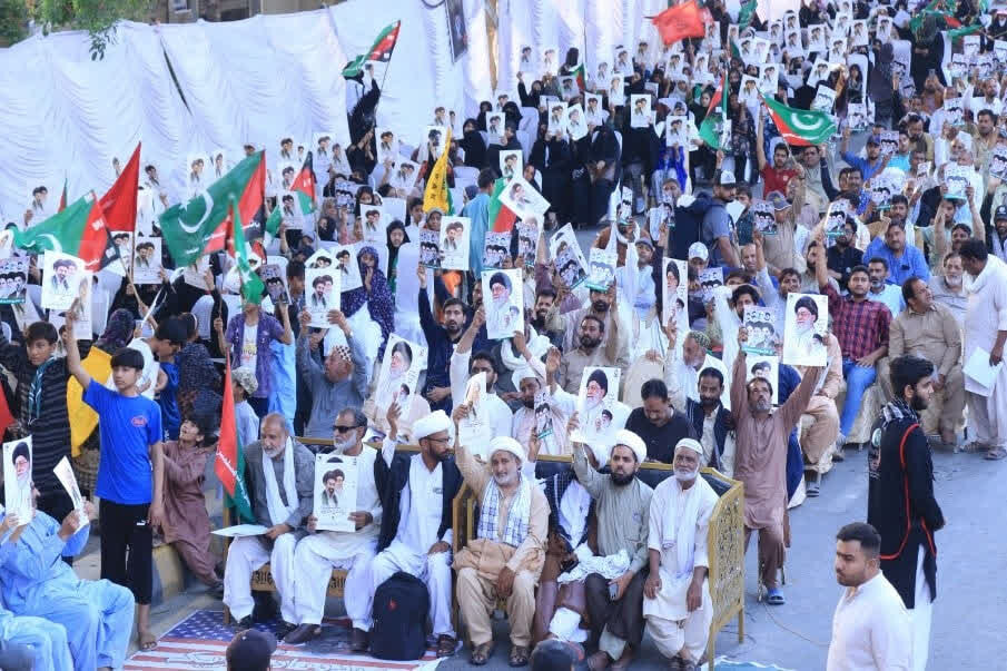 پاکستانی‌ها با رهبر انقلاب اسلامی تجدید بیعت کردند