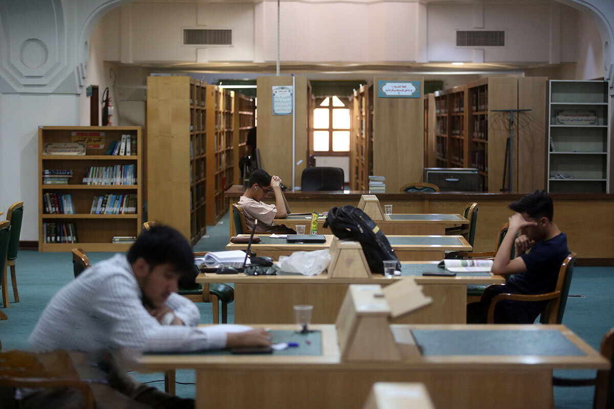 افزایش ساعات فعالیت کتابخانه حرم بانوی کرامت