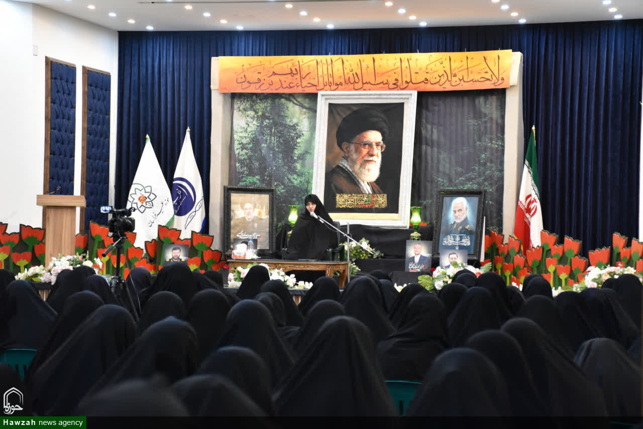 نقش بانوان در تحولات تاریخی کمتر مورد توجه قرار گرفته است