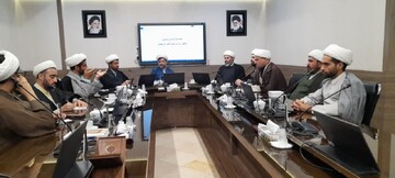 برگزاری جلسه هم‌اندیشی کادر مدرسه مجازی عالم آل‌محمد(ع) با جمعی از همکاران خراسان رضوی