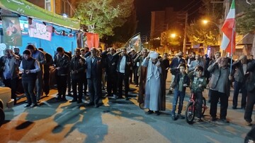 فیلم| حضور معاون تبلیغ و فرهنگ عمومی حوزه علمیه استان اصفهان در میادین شهر