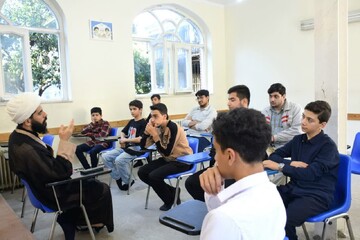 تصاویر/ نشست «سالکان کوی دوست» ویژه طلاب و والدین آنها در مدرسه خاتم الانبیاء (ص)