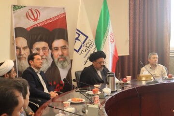 تأکید امام جمعه بناب بر نقش تربیتی اساتید و لزوم پیوند دانشگاه با صنعت