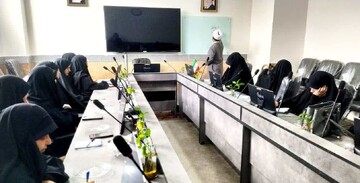 خودشناسی و تقویت هوش هیجانی، کلید هدایت تحصیلی طلاب است