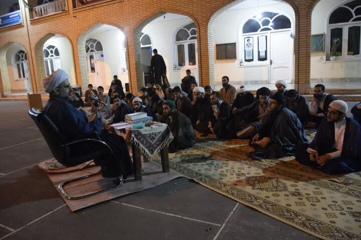 نشست بصیرتی تحلیلی در مدرسه علمیه خاتم الانبیاء (ص) شهرستان بابل
