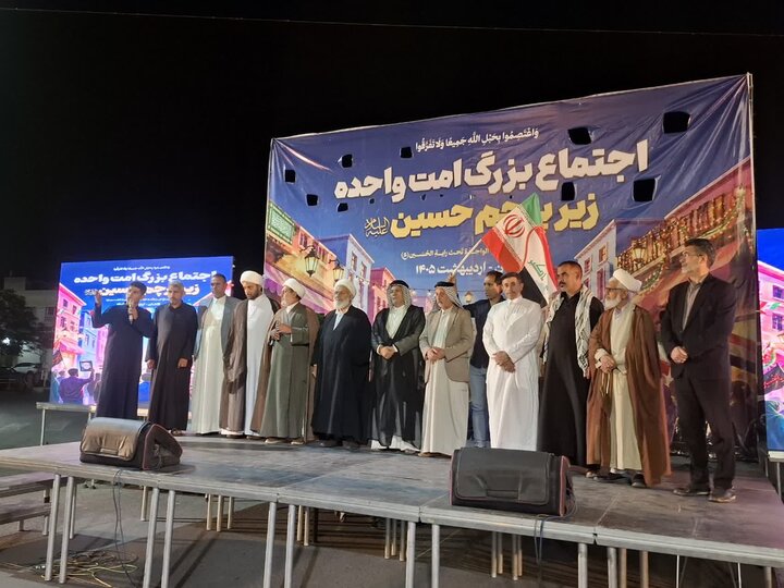 تصاویر/چهارمین شب اجتماع بزرگ امت واحده زیر پرچم امام حسین(ع) درچهار راه امیریه کاشان