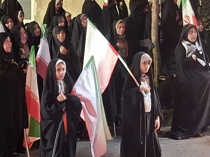 تصاویر/چهارمین شب اجتماع بزرگ امت واحده زیر پرچم امام حسین(ع) درچهار راه امیریه کاشان