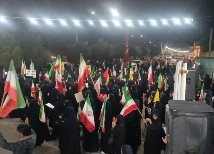 تصاویر/ هفتاد و دومین شکوه میدان داری  دفاع از وطن در نوش آباد