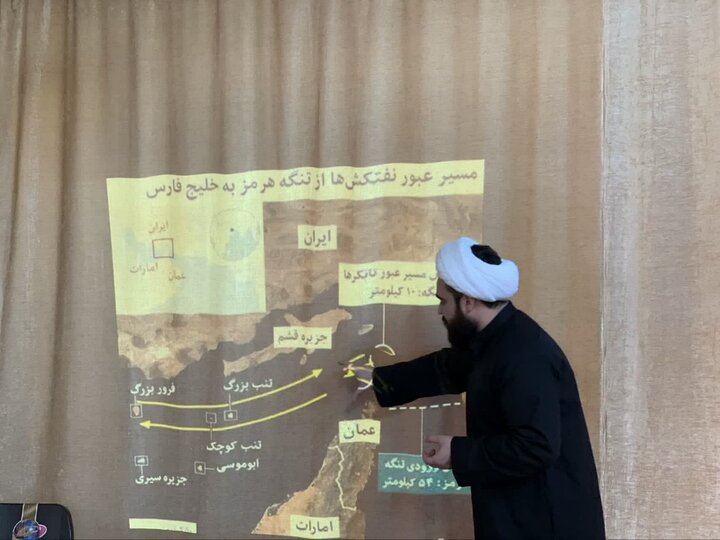 تصاویر/ نشست تبیینی جنگ رمضان در آستارا
