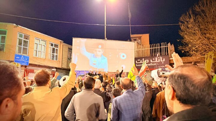 تصاویر/ زنان و مردان شهرستان چالدران پیشگام در هفتاد و دومین تجمع؛ حامی نظام، بیعت‌کننده با رهبری