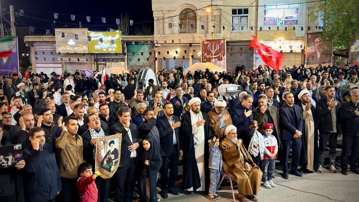 تصاویر/ زنان و مردان شهرستان چالدران پیشگام در هفتاد و دومین تجمع؛ حامی نظام، بیعت‌کننده با رهبری