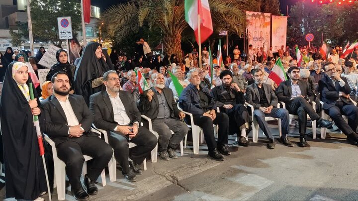 تصاویر/ گوشه‌هایی از تجمع خیابانی «شب‌های اقتدار» توسط مردم گرمسار