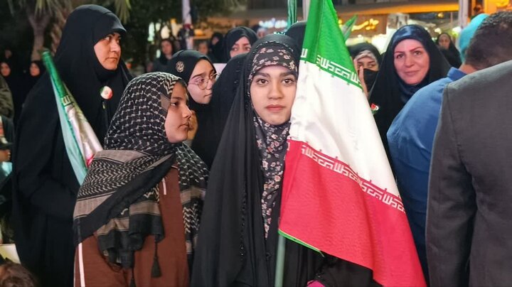 تصاویر/ گوشه‌هایی از تجمع خیابانی «شب‌های اقتدار» توسط مردم گرمسار