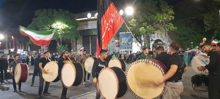 تصاویر/ هفتاد و دومین شب متوالی؛ فریاد خونخواهی رهبر شهید مردم اسکو