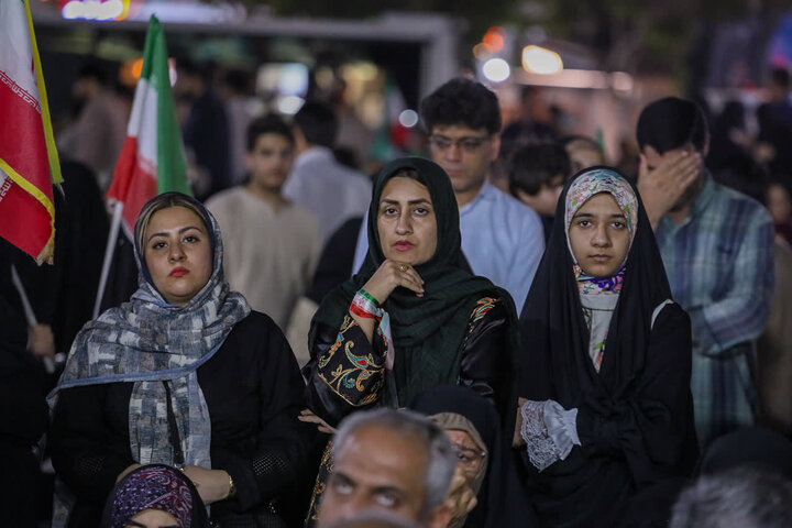 تصاویر/ بوشهر ایستاده در خیابان