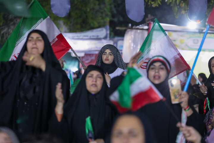 تصاویر/ بوشهر ایستاده در خیابان