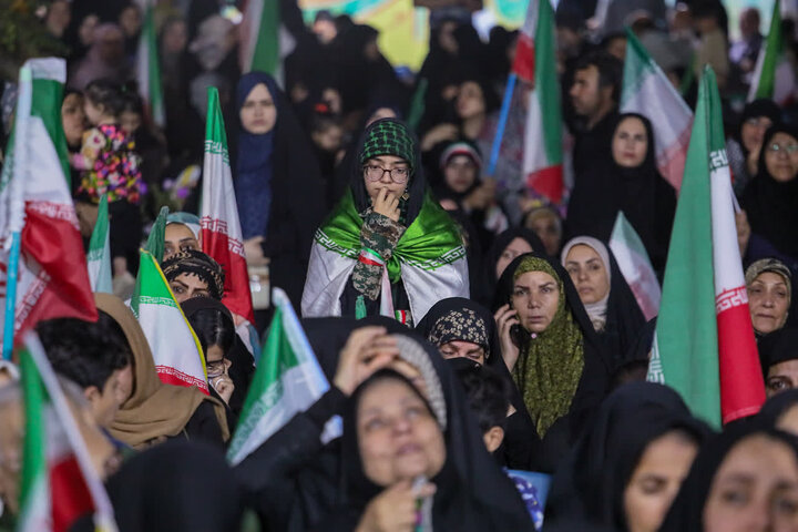 تصاویر/ بوشهر ایستاده در خیابان