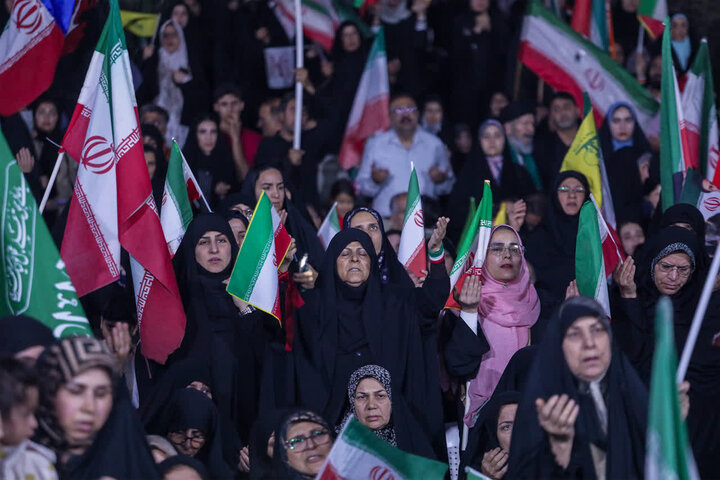 تصاویر/ بوشهر ایستاده در خیابان