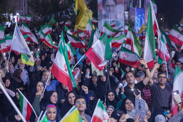 تصاویر/ بوشهر ایستاده در خیابان