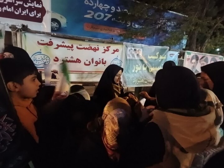 تصاویر/ هفتاد و دومین شب متوالی؛ فریاد خونخواهی رهبر شهید مردم هشترود