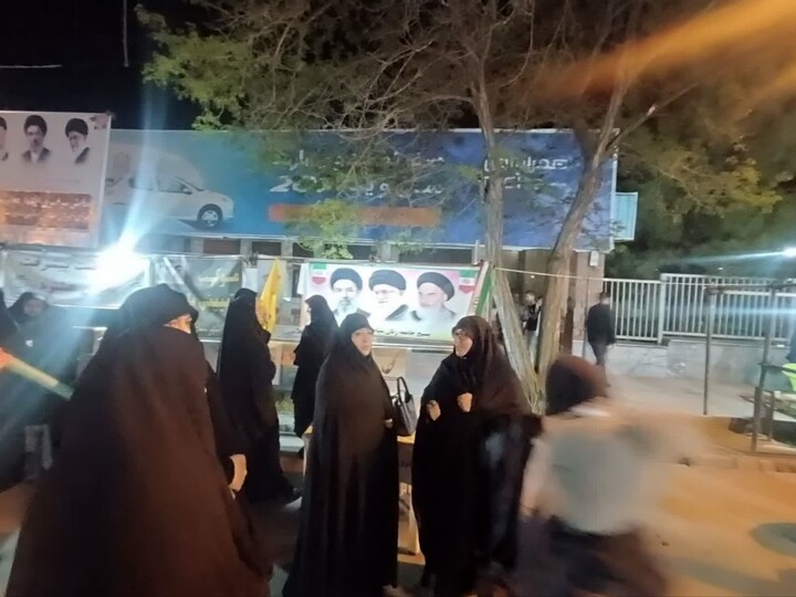 تصاویر/ هفتاد و دومین شب متوالی؛ فریاد خونخواهی رهبر شهید مردم هشترود