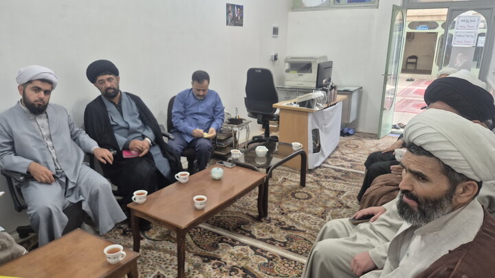 تصاویر/ نشست شورای تهذیب مدرسه علمیه آیت‌الله مدنی کاشانی(ره)