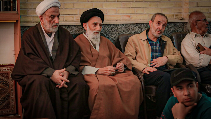 تصاویر/گردهمایی فعالان فرهنگی حماسه حضور در مدرسه علمیه آیت‌الله آخوند همدان برگزار شد