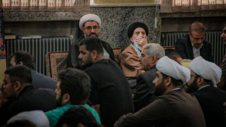 تصاویر/گردهمایی فعالان فرهنگی حماسه حضور در مدرسه علمیه آیت‌الله آخوند همدان برگزار شد