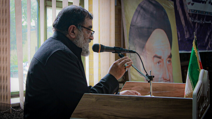 تصاویر/گردهمایی فعالان فرهنگی حماسه حضور در مدرسه علمیه آیت‌الله آخوند همدان برگزار شد