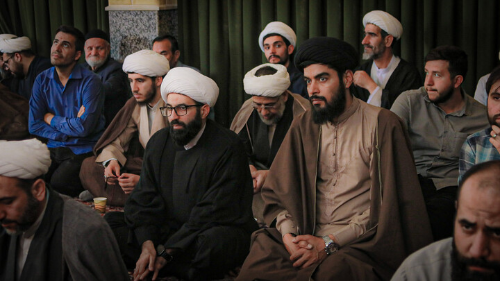 تصاویر/گردهمایی فعالان فرهنگی حماسه حضور در مدرسه علمیه آیت‌الله آخوند همدان برگزار شد