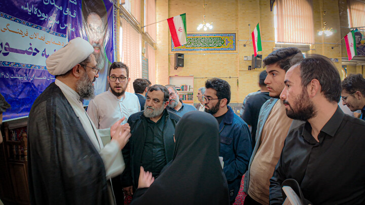 تصاویر/گردهمایی فعالان فرهنگی حماسه حضور در مدرسه علمیه آیت‌الله آخوند همدان برگزار شد