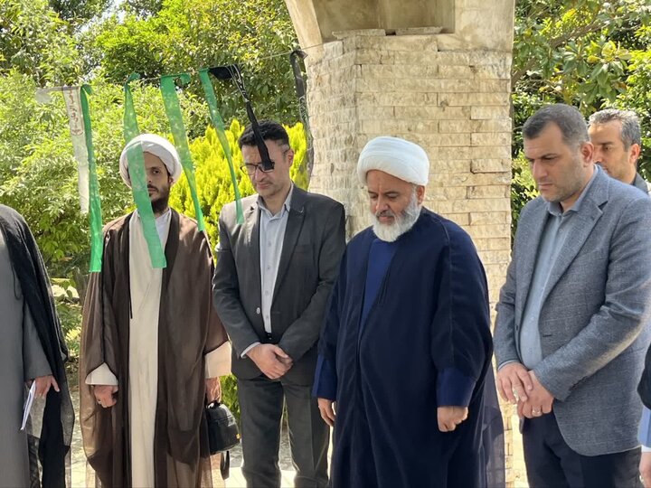 تصاویر/ زیارت اساتید و طلاب «المهدی (ع)» از مزار شهدای گمنام در دانشگاه آزاد اسلامی رامسر