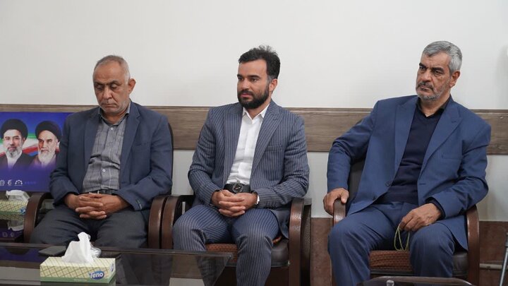 تصاویر/ دیدار امام جمعه شهرستان خوی با گروه های جهادی