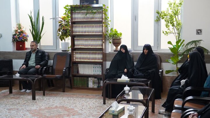 تصاویر/ دیدار امام جمعه شهرستان خوی با گروه های جهادی