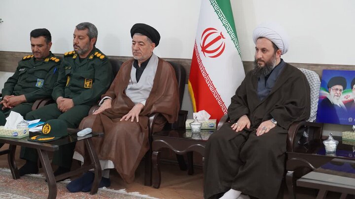 تصاویر/ دیدار امام جمعه شهرستان خوی با گروه های جهادی