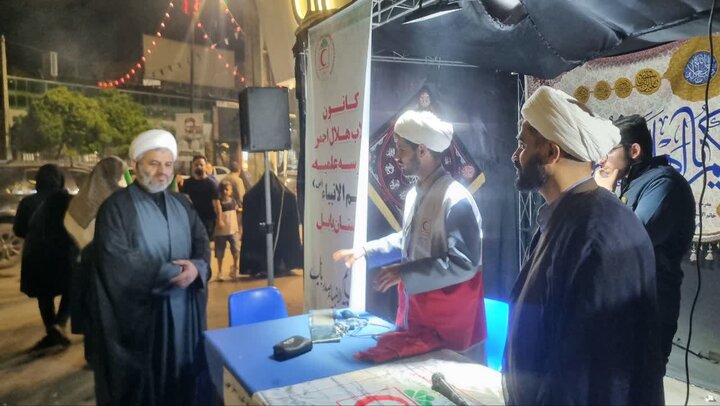 تصاویر/ خدمت رسانی طلاب مدرسه علمیه خاتم الانبیاء (ص) بابل در تجمع مردمی