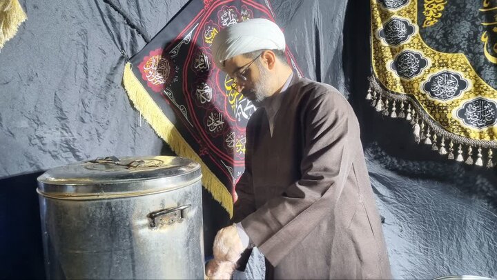 تصاویر/ خدمت رسانی طلاب مدرسه علمیه خاتم الانبیاء (ص) بابل در تجمع مردمی
