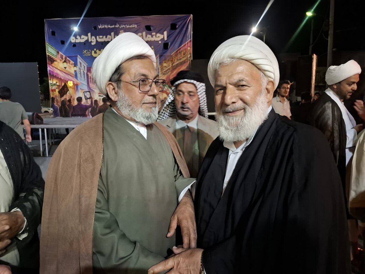 چهارمین شب اجتماع بزرگ امت واحده زیر پرچم امام حسین(ع) درکاشان برگزارشد+تصاویر