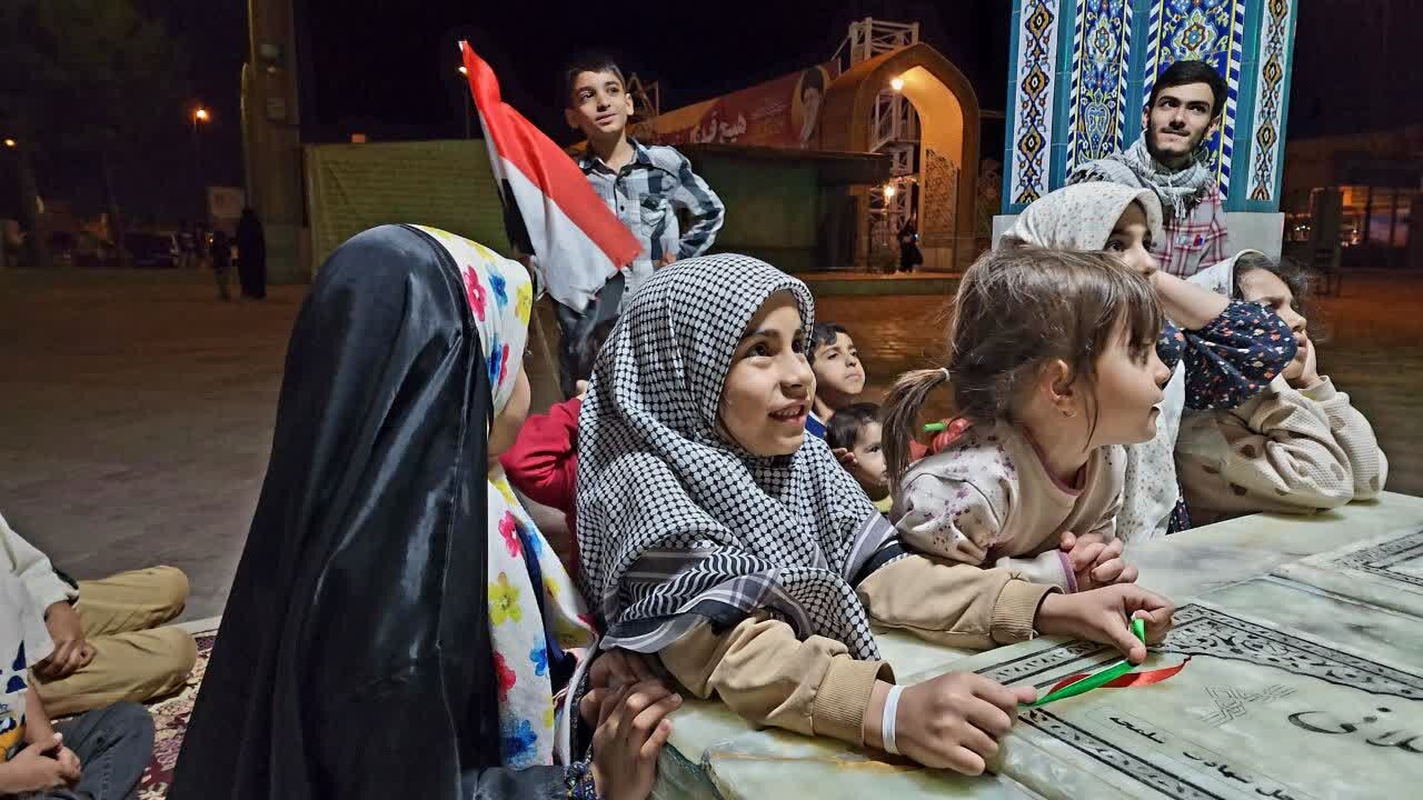 طلابی که دغدغه تربیت کودکان را دارند / همه کارها با عشق و علاقه انجام می‌شود + فیلم و عکس