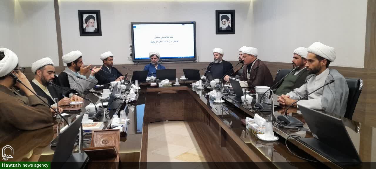 برگزاری جلسه هم‌اندیشی کادر مدرسه مجازی عالم آل‌محمد(ع) با جمعی از همکاران خراسان رضوی