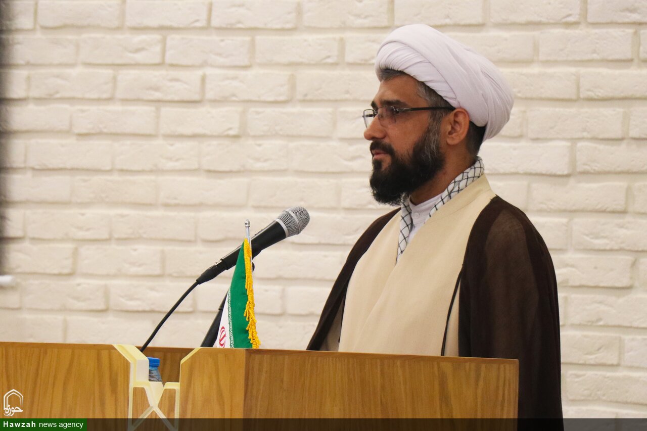 تصاویر / مراسم بزرگداشت شهید مطهری و پاسداشت هفته معلم و کارگر در گرگان